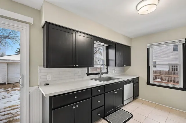 $299,900 | 2349 36th Street Southwest, Wyoming, MI 49519