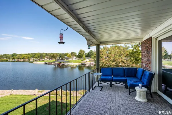 $699,000 | 622 Dongola Court, Creal Springs, IL 62922