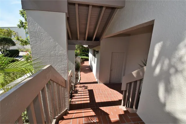 $2,500 | 1631 Starling Drive, Unit 204, Sarasota, FL 34231