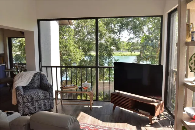 $2,500 | 1631 Starling Drive, Unit 204, Sarasota, FL 34231