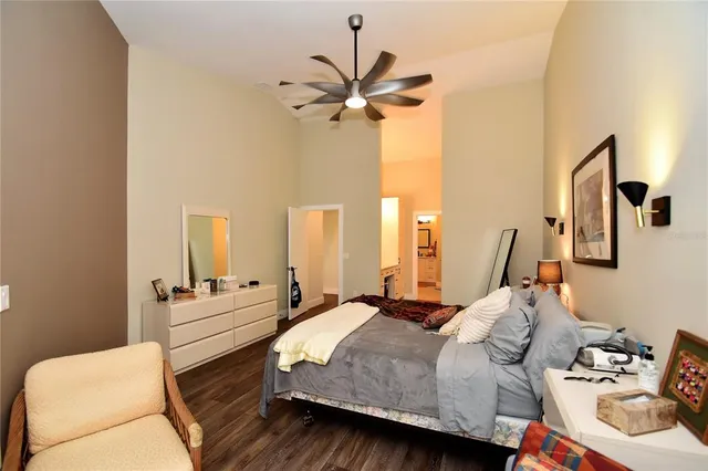 $2,500 | 1631 Starling Drive, Unit 204, Sarasota, FL 34231