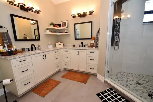 $2,500 | 1631 Starling Drive, Unit 204, Sarasota, FL 34231