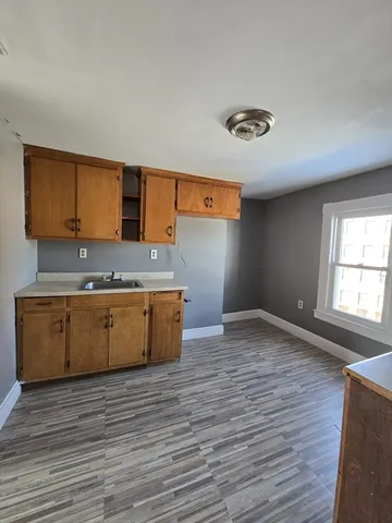 $1,900 | 254 Oakland Street, Unit 3, Springfield, MA 01108