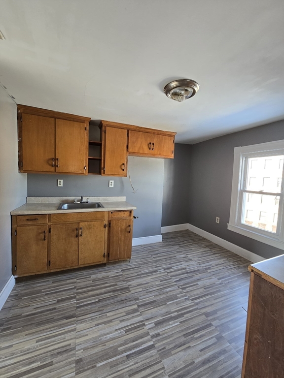 254 Oakland Street, Unit 3 Springfield, MA 01108 - Photo 2 of 8