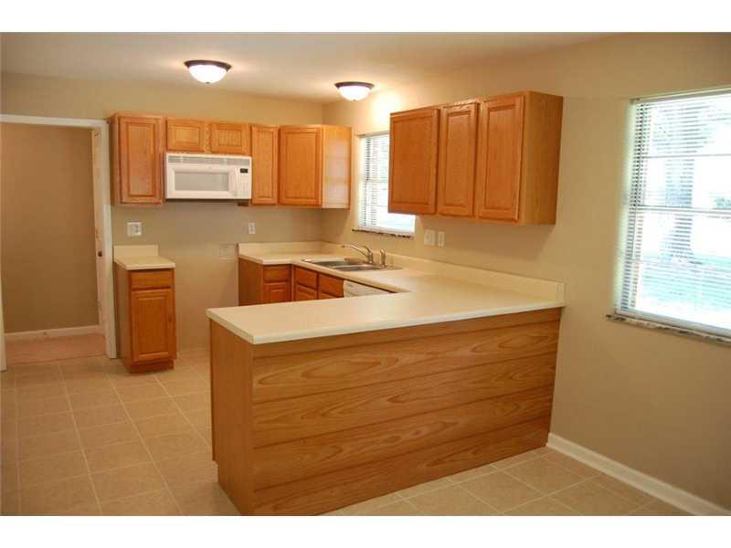 75 Burbank Road Indianapolis, IN 46219 - Photo 5 of 16 Gallery Image 5
