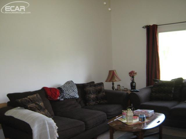 1218 West Cook Road Grand Blanc, MI 48439 - Photo 6 of 12 21301347-5.JPG