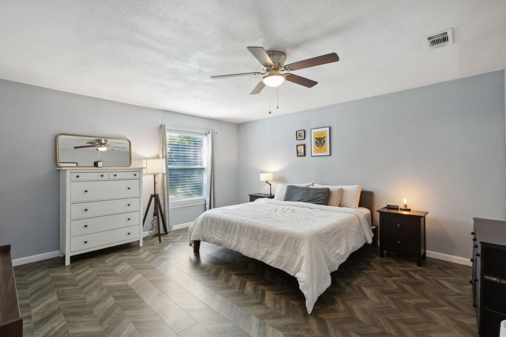 2630 Springvale Drive Farmers Branch, TX 75234 - Photo 13 of 25