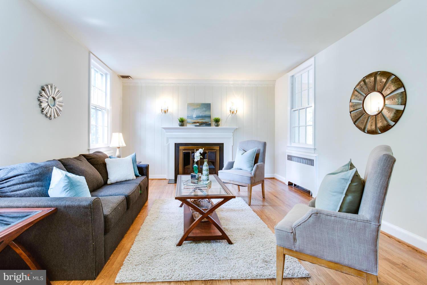 5315 Wriley Road Bethesda, MD 20816 - Photo 4 of 21 Living Room