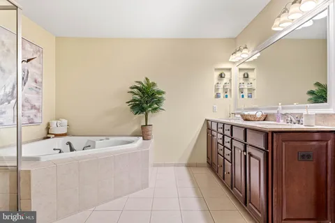 $690,000 | 124 Carriage Court, Plymouth Meeting, PA 19462