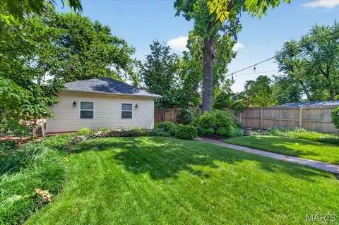 $1,075,000 | 5095 Westminster Place, St. Louis, MO 63108