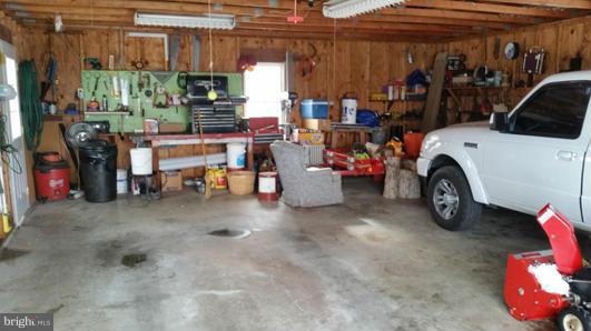 1332 Pious Ridge Road Berkeley Springs, WV 25411 - Photo 28 of 30 Garage