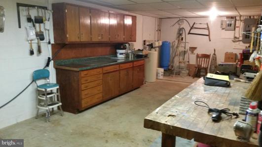 1332 Pious Ridge Road Berkeley Springs, WV 25411 - Photo 29 of 30 Garage