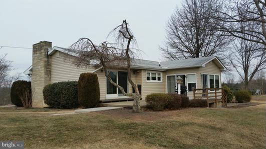 1332 Pious Ridge Road Berkeley Springs, WV 25411 - Photo 4 of 30 Exterior (Rear)