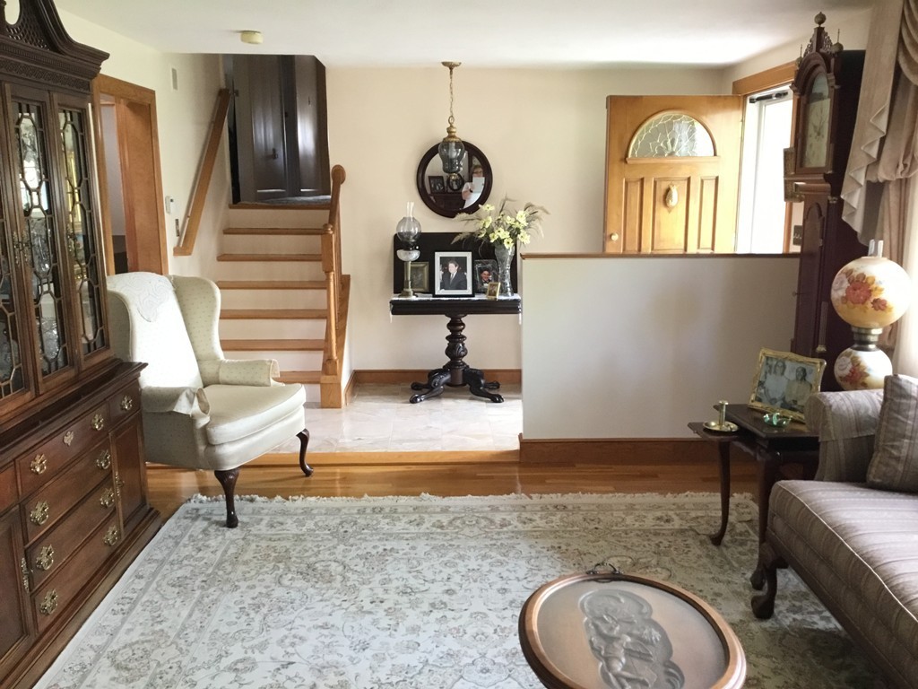 39 Spellman Road Westwood, MA 02090 - Photo 8 of 25 Gallery Image 8