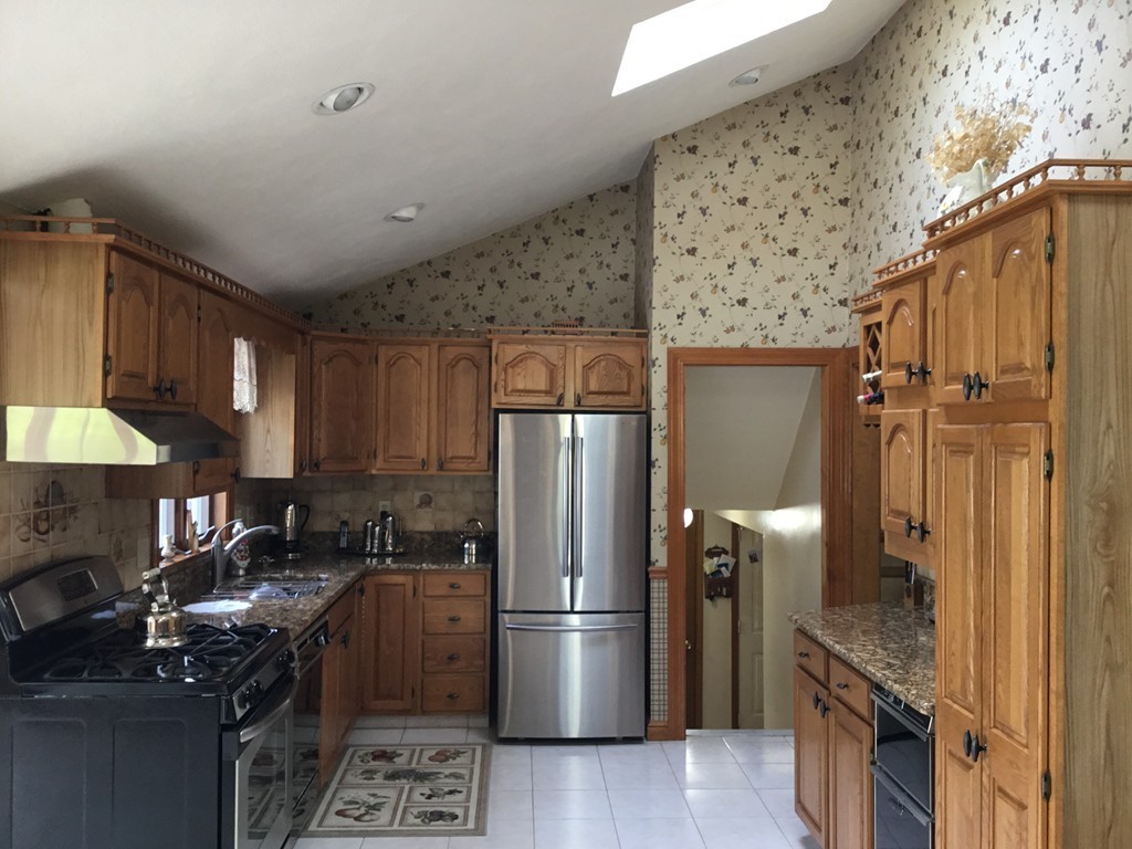 39 Spellman Road Westwood, MA 02090 - Photo 9 of 25 Gallery Image 9
