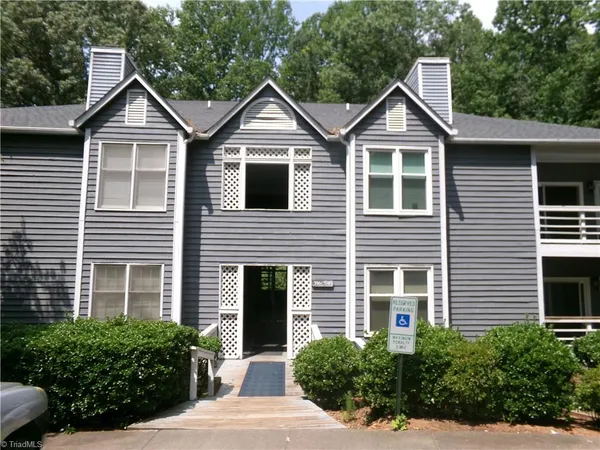 $155,000 | 352 Meadows Circle, Winston-Salem, NC 27104