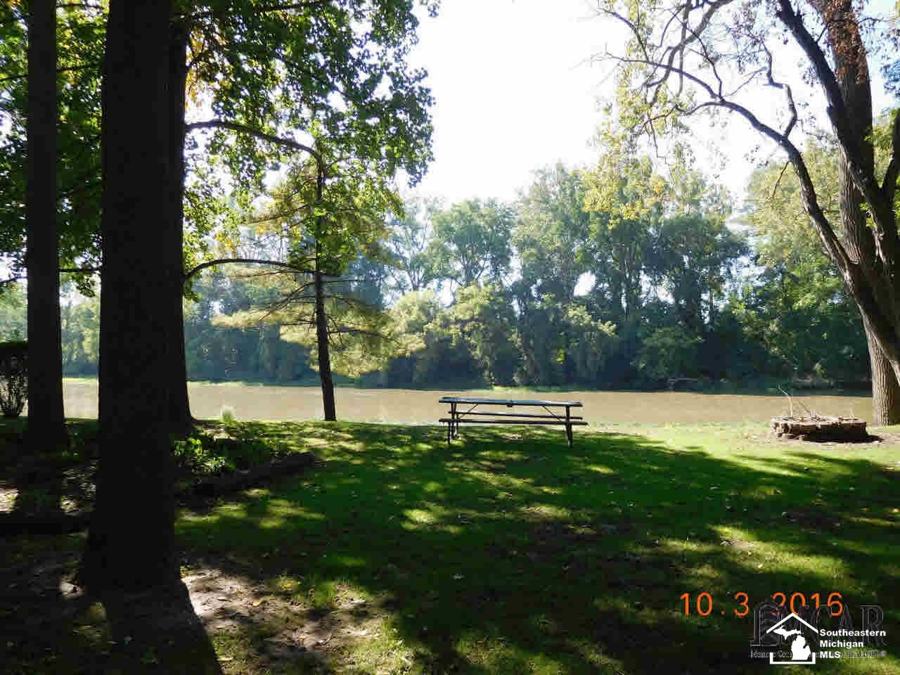 3011 North Custer Road Monroe, MI 48162 - Photo 9 of 35 21223334-8.JPG
