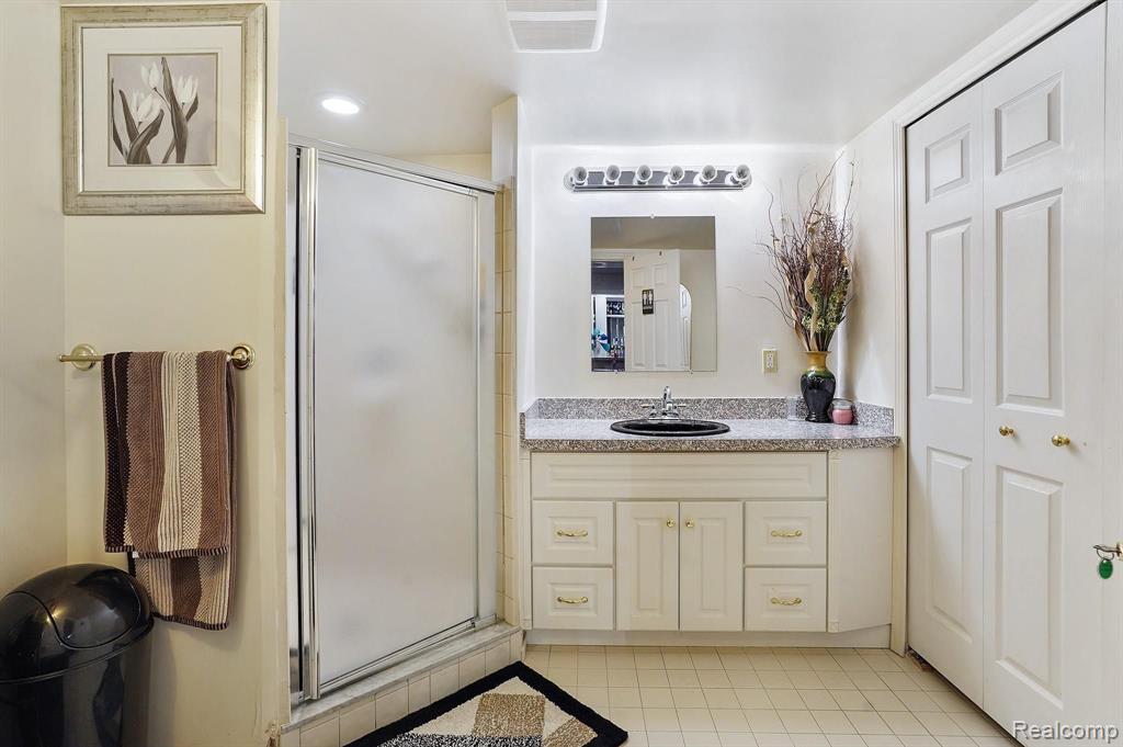 3121 Hedgewood Lane Rochester Hills, MI 48309 - Photo 32 of 38