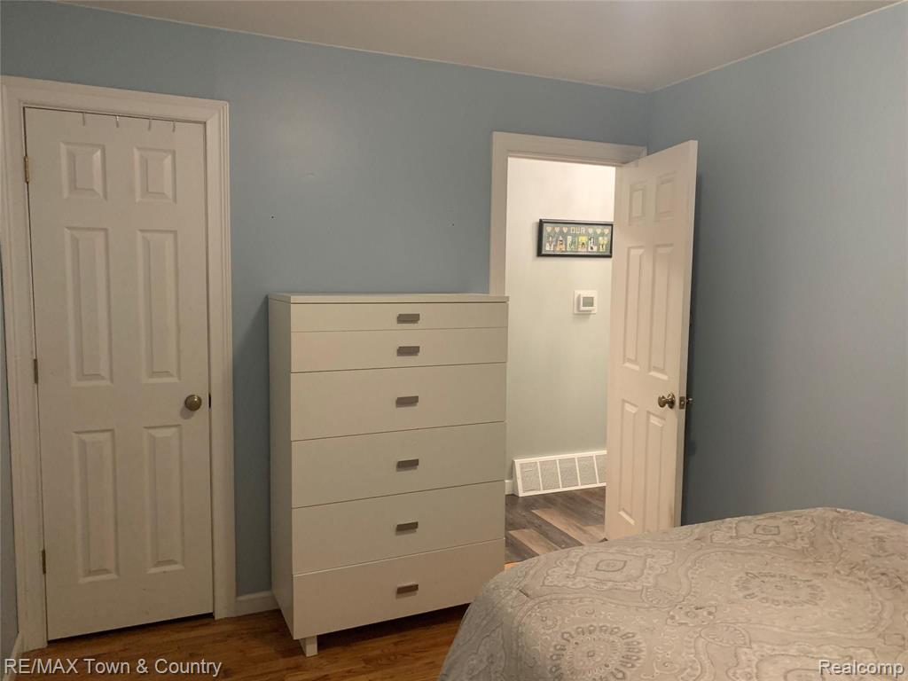4060 West Thompson Road Linden, MI 48451 - Photo 12 of 27