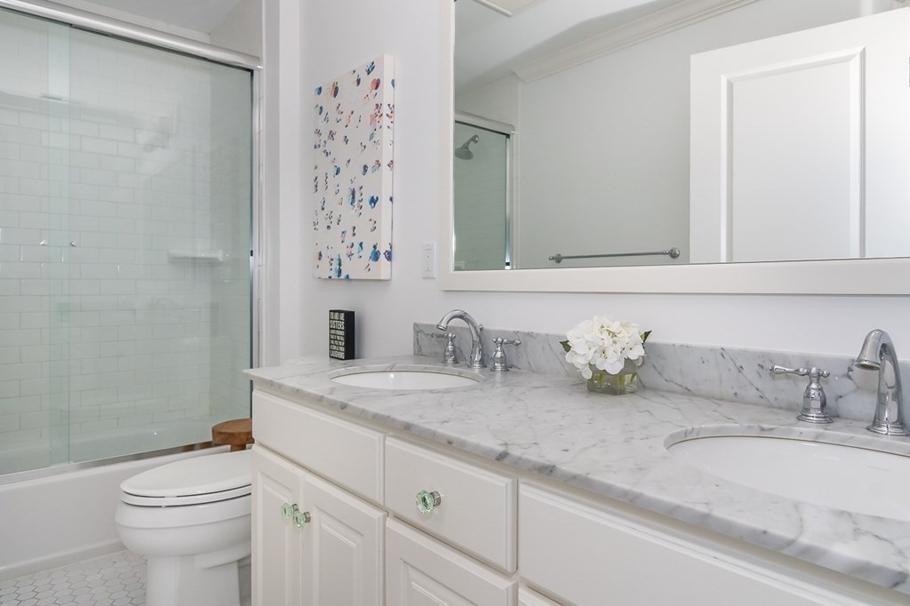 27 Tanglewood Road Wellesley, MA 02481 - Photo 16 of 27