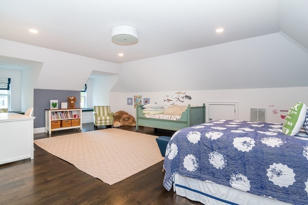 27 Tanglewood Road Wellesley, MA 02481 - Photo 19 of 27