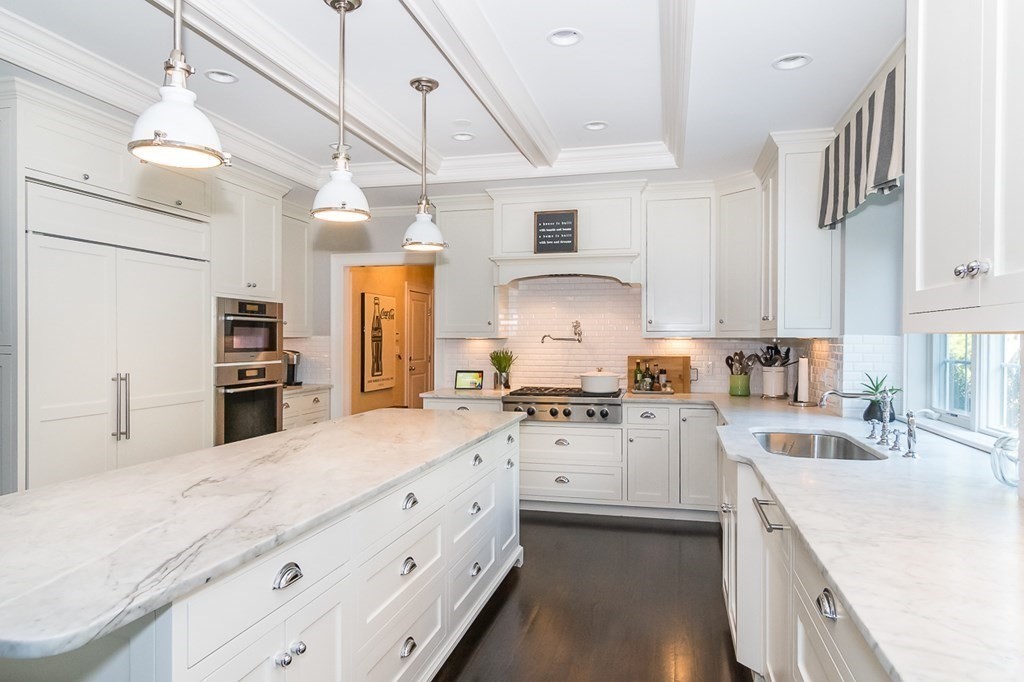 27 Tanglewood Road Wellesley, MA 02481 - Photo 2 of 27
