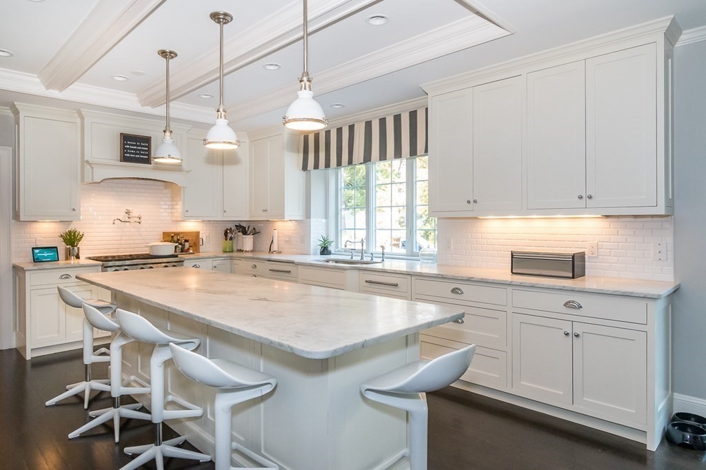 27 Tanglewood Road Wellesley, MA 02481 - Photo 3 of 27