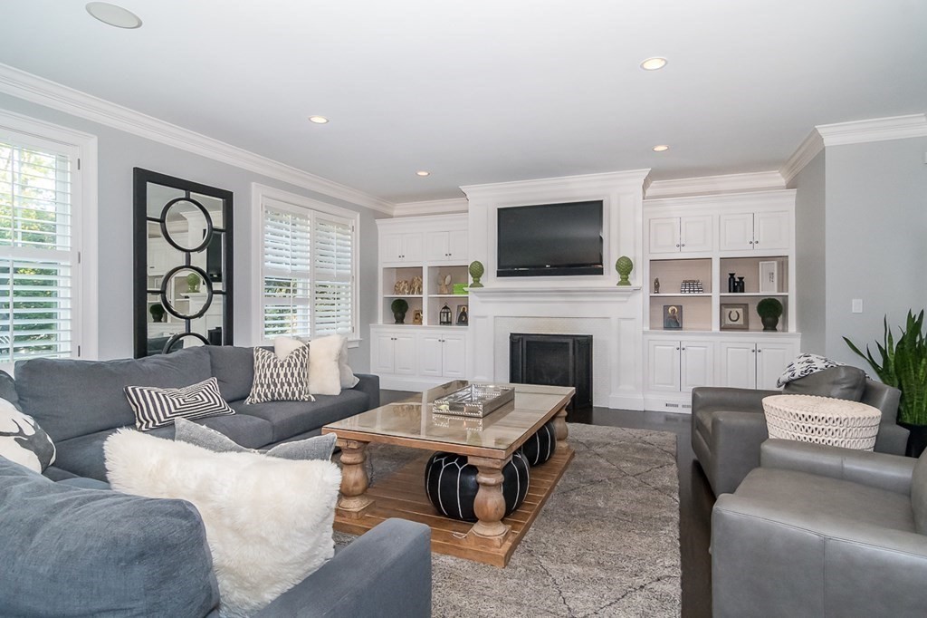 27 Tanglewood Road Wellesley, MA 02481 - Photo 4 of 27