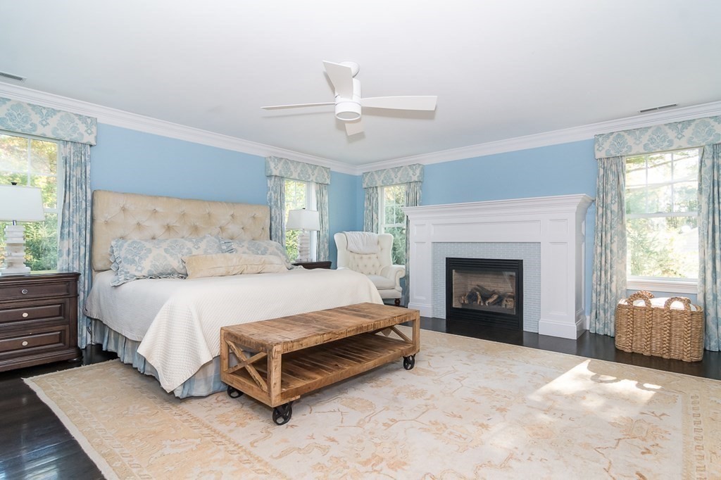 27 Tanglewood Road Wellesley, MA 02481 - Photo 10 of 27