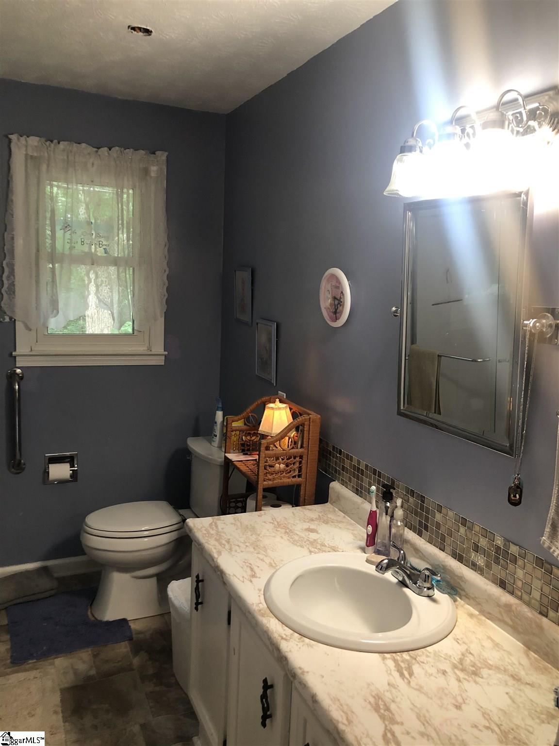 1409 Beaverdam Road Williamston, SC 29697 - Photo 18 of 26