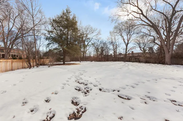 $775,000 | 215 East Orchard Street, Arlington Heights, IL 60005