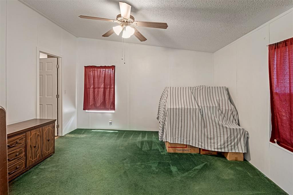 175 Kings Row Malakoff, TX 75148 - Photo 18 of 38 a view of entryway with workspace