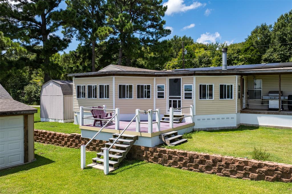 175 Kings Row Malakoff, TX 75148 - Photo 34 of 38 a view of a house with swimming pool and sitting area