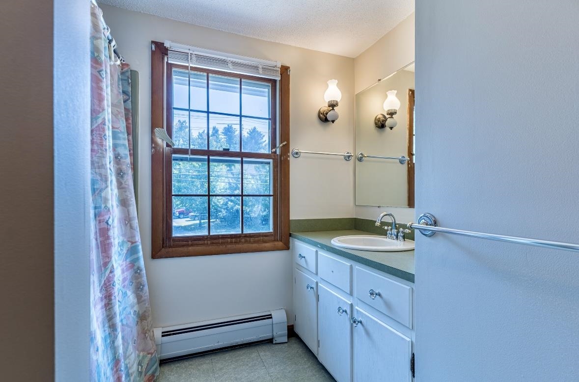 448 Portland Street Rochester, NH 03867 - Photo 5 of 26