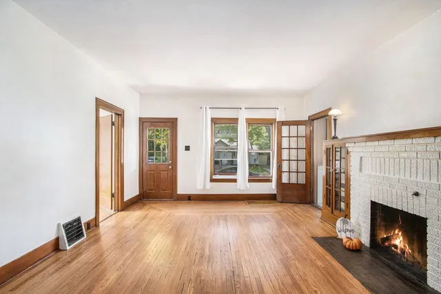 $199,500 | 117 South Adams Street, Lawton, MI 49065