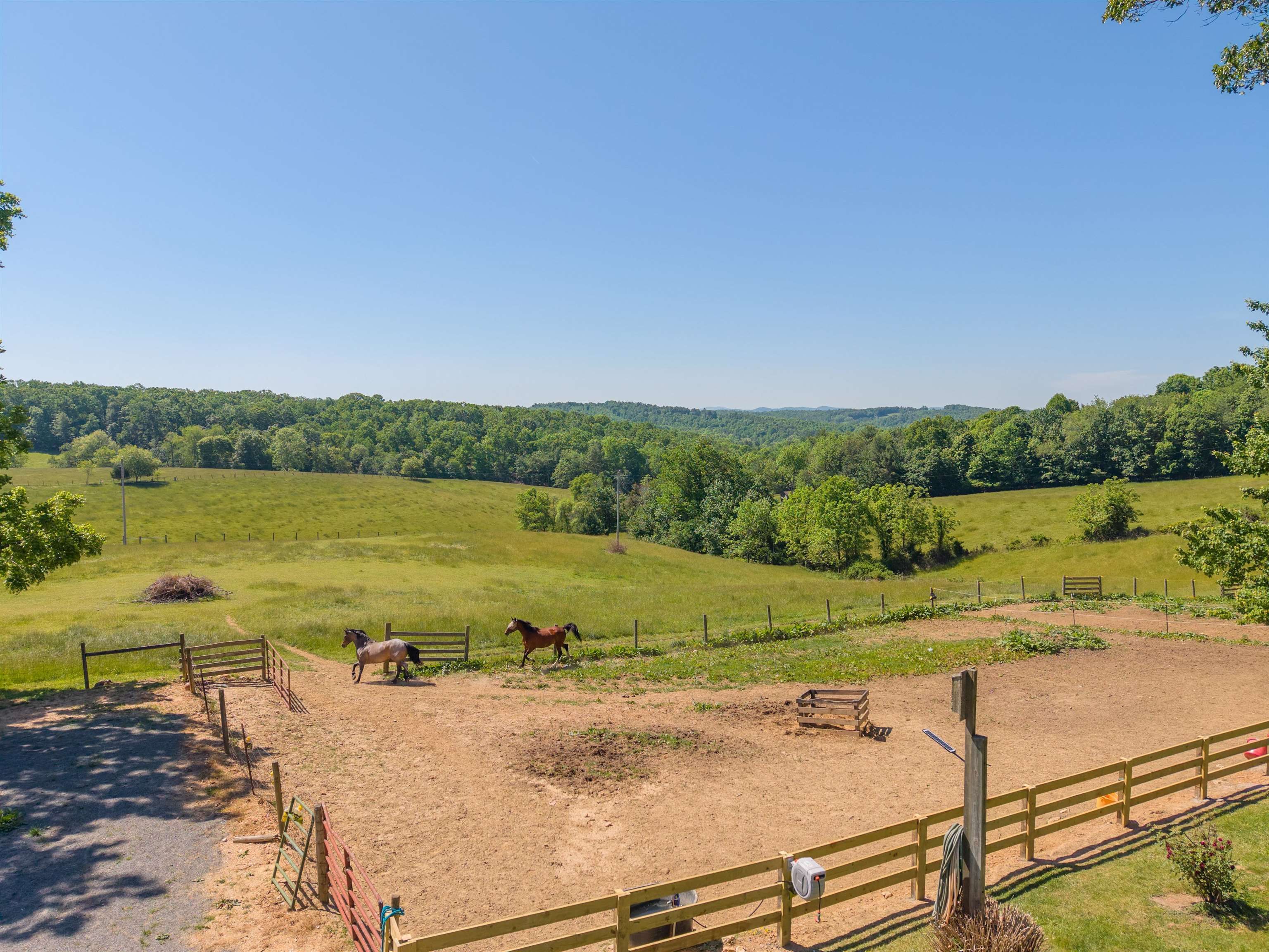 1865 Oak Grove Road Woodlawn, VA 24381 - Photo 16 of 82 Gallery Image 16