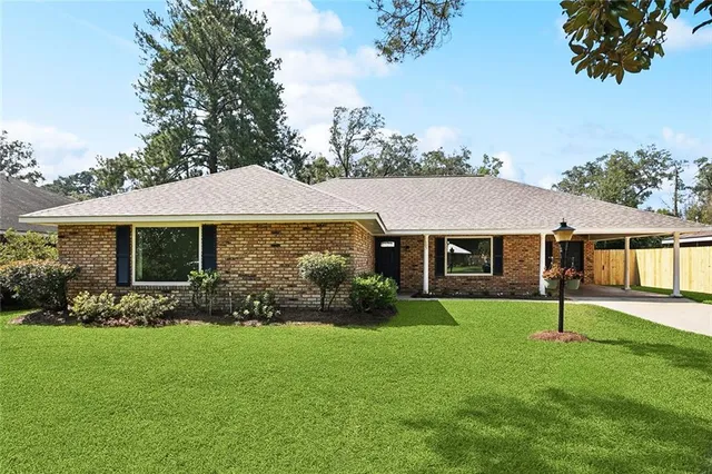 $320,000 | 105 Robin Hood Drive, Covington, LA 70433