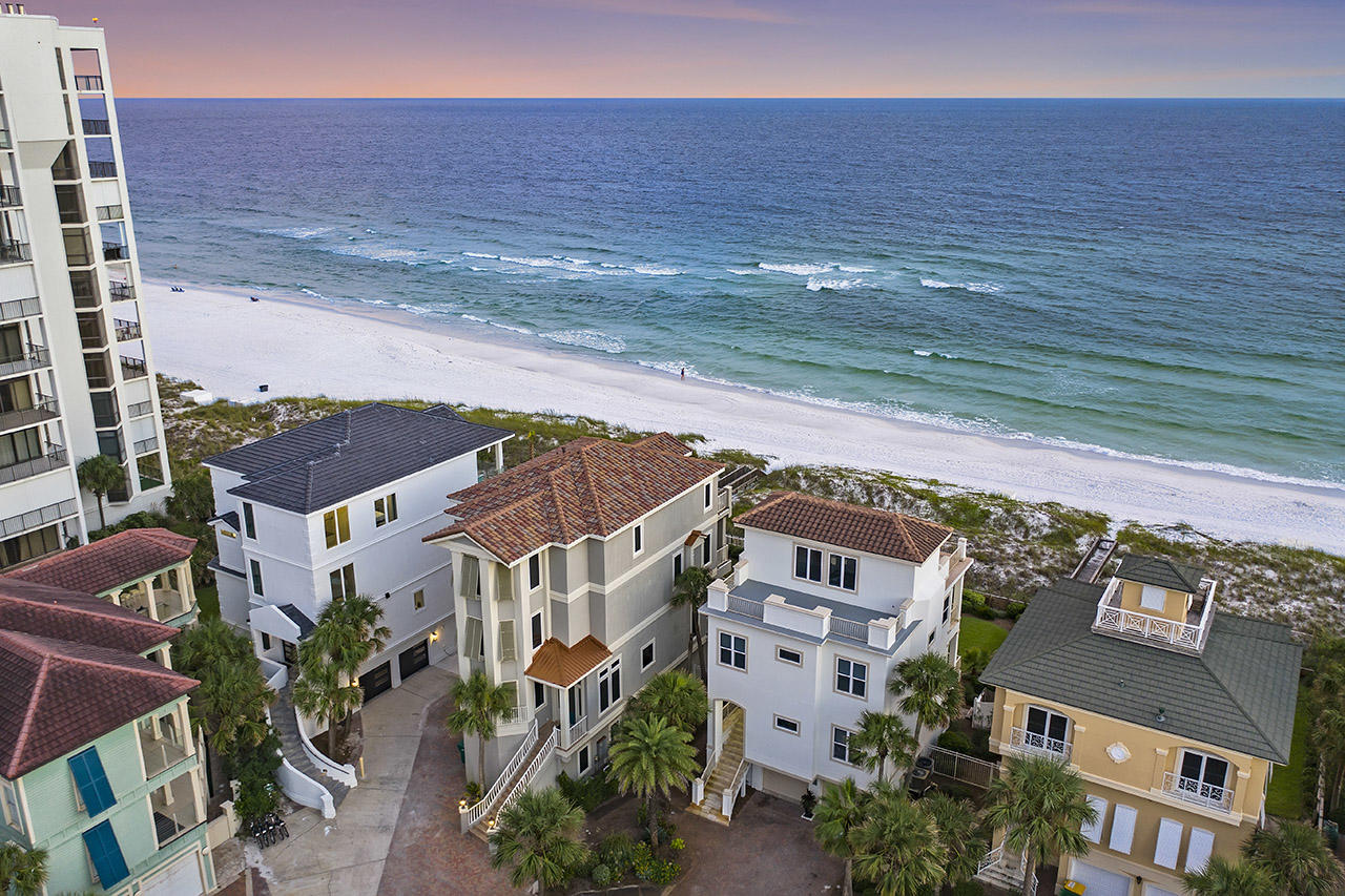 132 Sandprint Circle Destin, FL 32541 - Photo 106 of 117 an aerial view of multiple houses with a yard