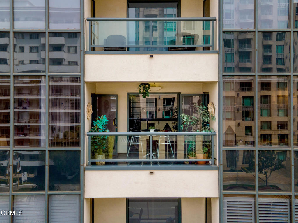 10724 Wilshire Boulevard, Unit 607 Los Angeles, CA 90024 - Photo 18 of 33