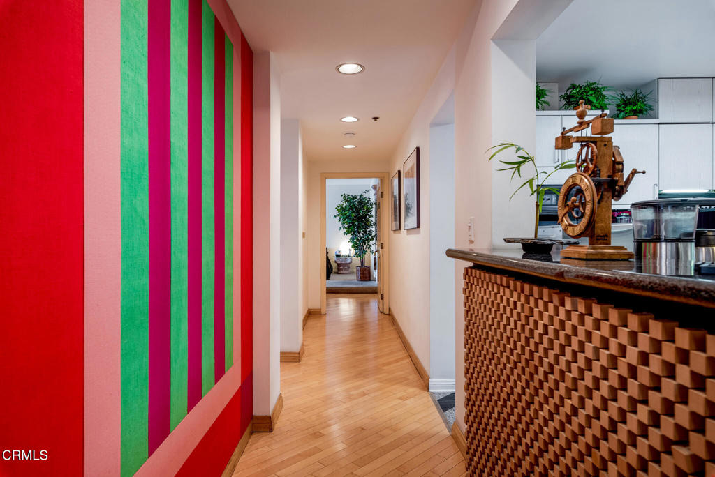 10724 Wilshire Boulevard, Unit 607 Los Angeles, CA 90024 - Photo 20 of 33