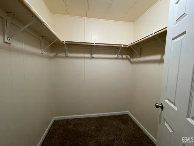 a view of walk in closet