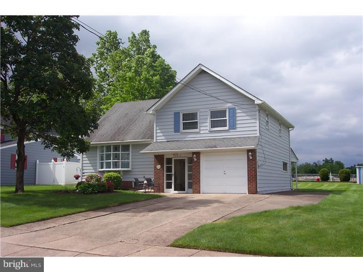 682 Mueller Road Warminster, PA 18974 - Photo 1 of 15 Exterior Front