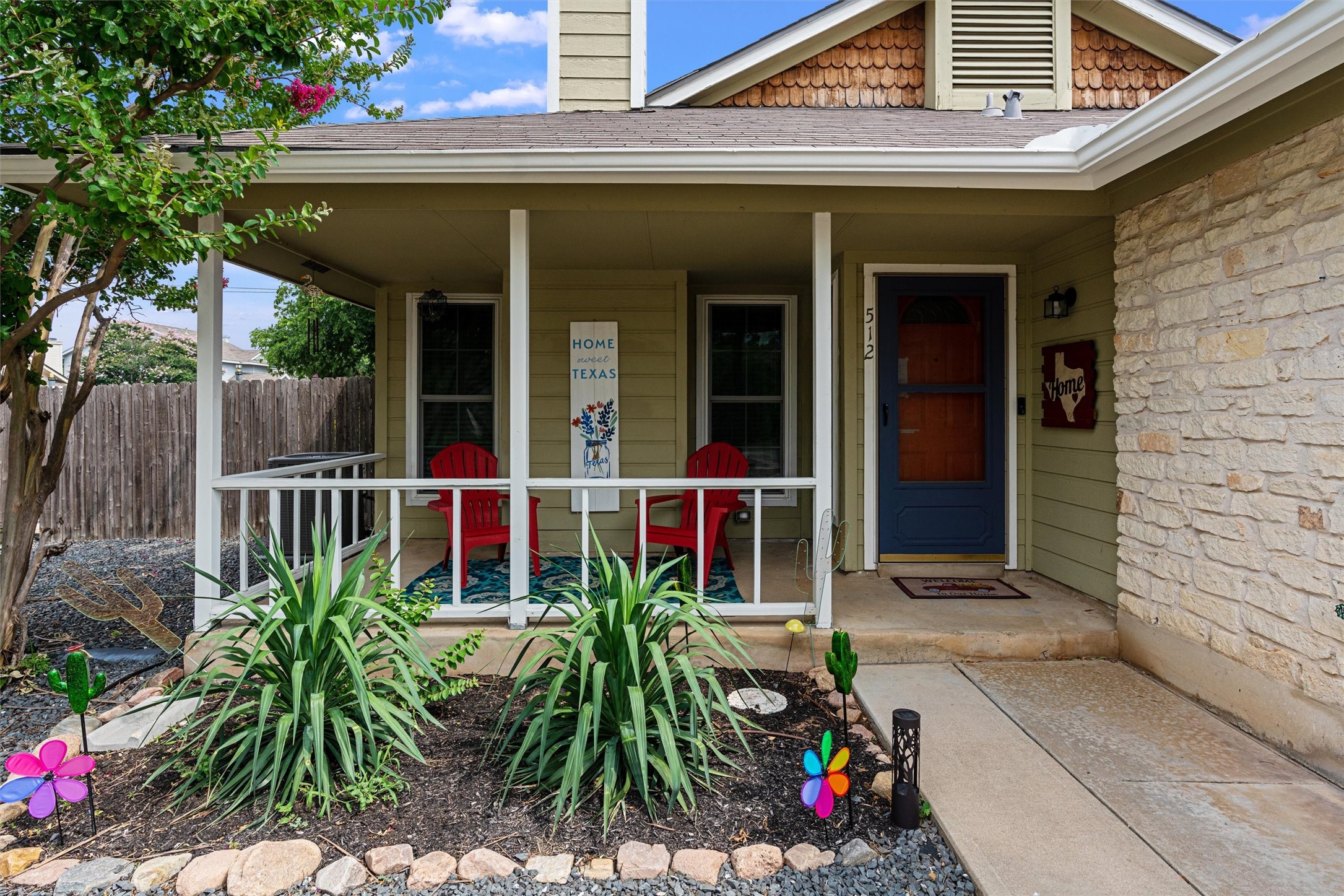 512 Edwards Drive Round Rock, TX 78664 - Photo 3 of 34