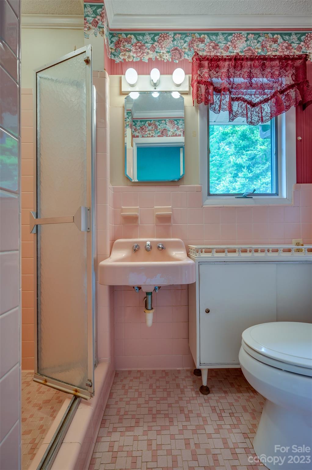2046 Houston Road Columbus, NC 28722 - Photo 12 of 47 Gallery Image 12