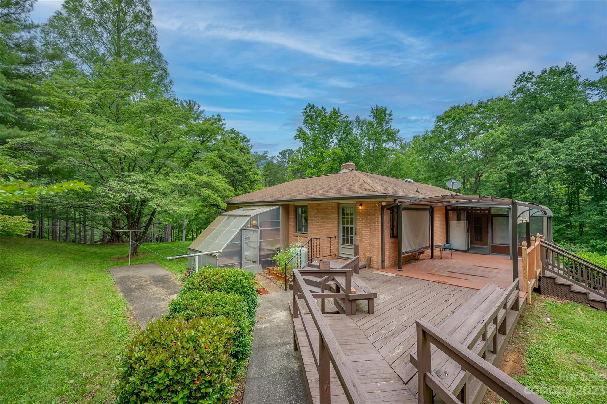 2046 Houston Road Columbus, NC 28722 - Photo 29 of 47 Gallery Image 29