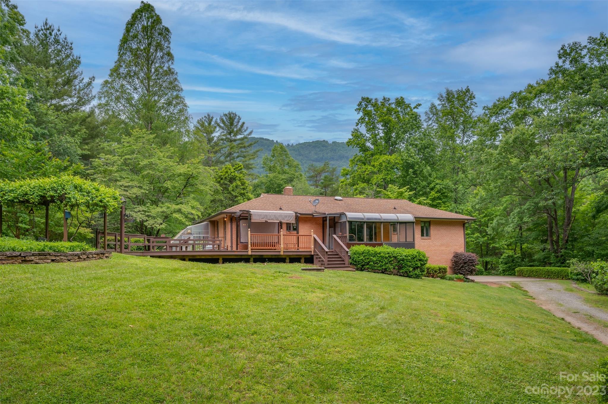 2046 Houston Road Columbus, NC 28722 - Photo 33 of 47 Gallery Image 33