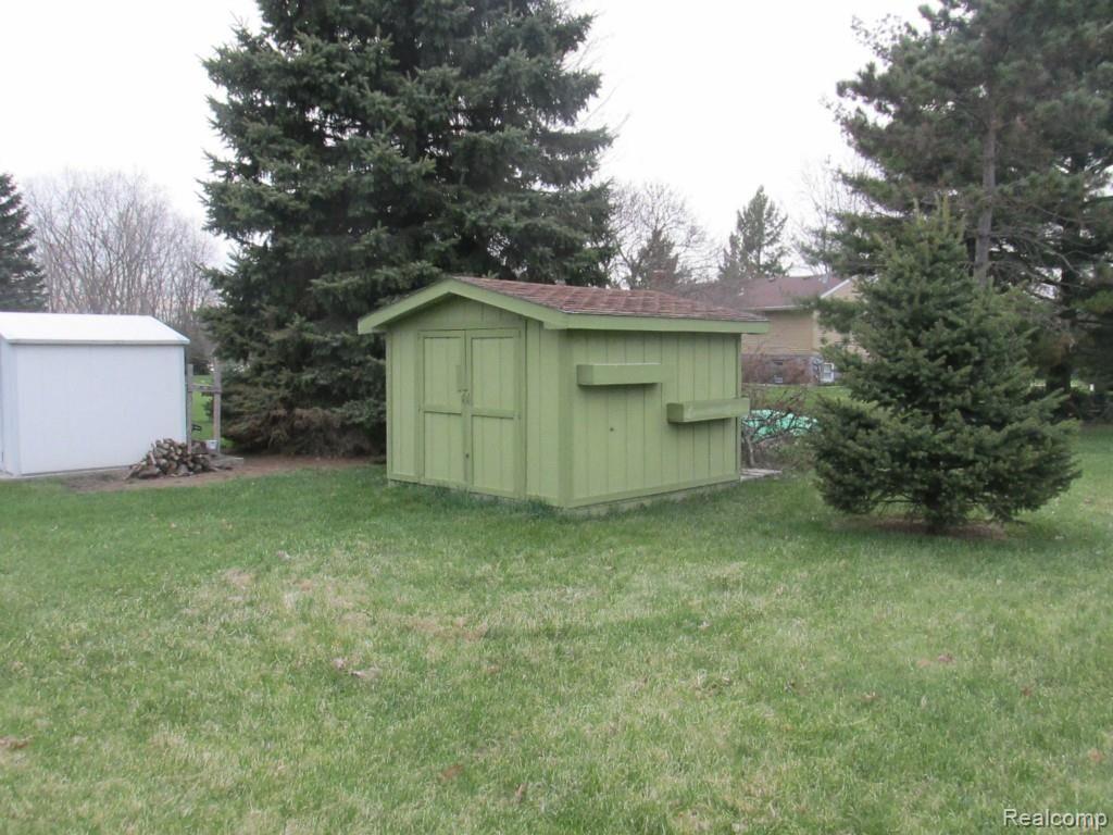 7699 McClements Road Brighton, MI 48114 - Photo 25 of 25 IMG_1388.jpg