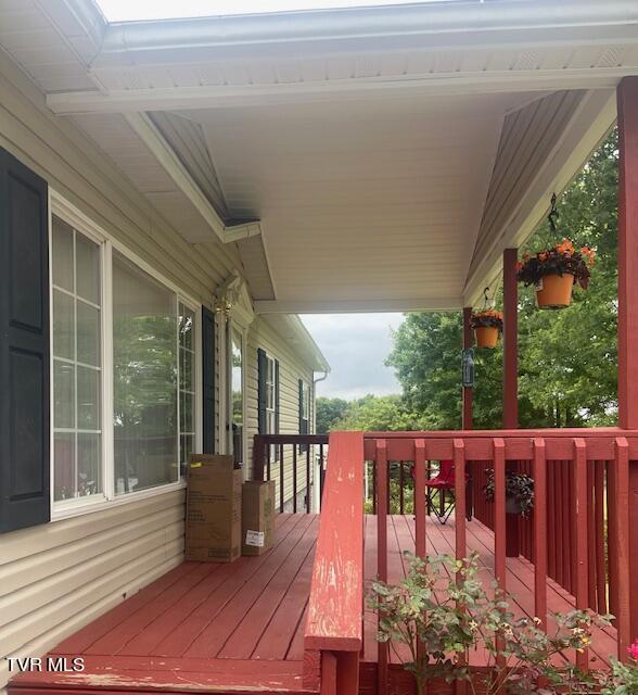 260 Hamilton Road Elizabethton, TN 37643 - Photo 10 of 31 IMG_2219