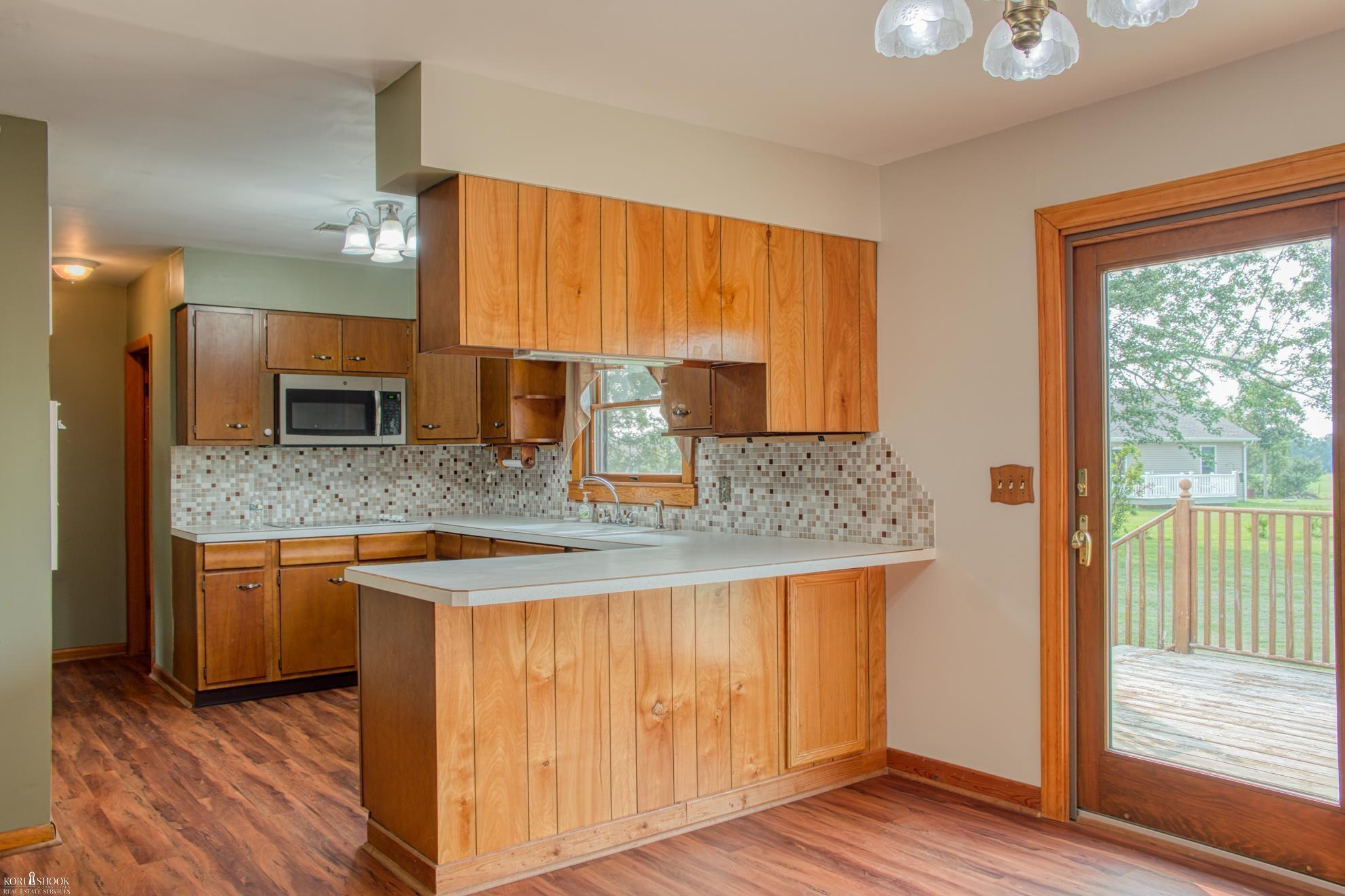 5515 Shipman Road Corunna, MI 48817 - Photo 5 of 29 50117471-4.JPG