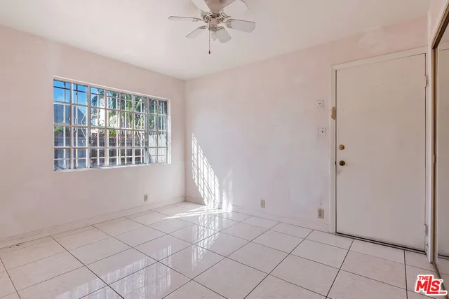 $940,000 | 711 North Priscilla Lane, Burbank, CA 91505